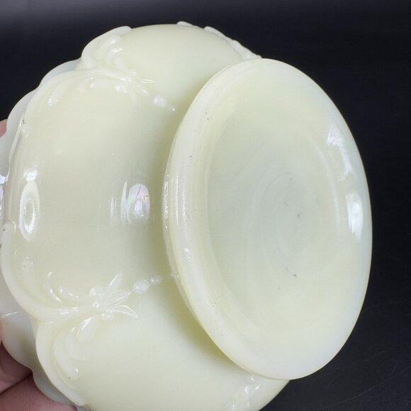 Vintage Vaseline Pale Yellow Uranium UV Glowing Glass Dish Bowl Footed Ruffled - Picture 9 of 13